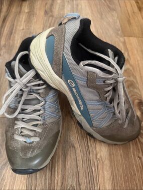 Scarpa Gray and Blue Trail Sneakers